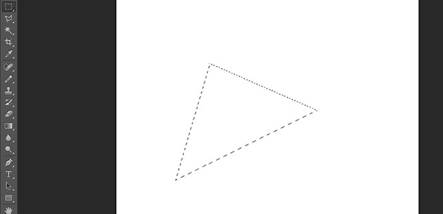 三角形の選択範囲が作成される