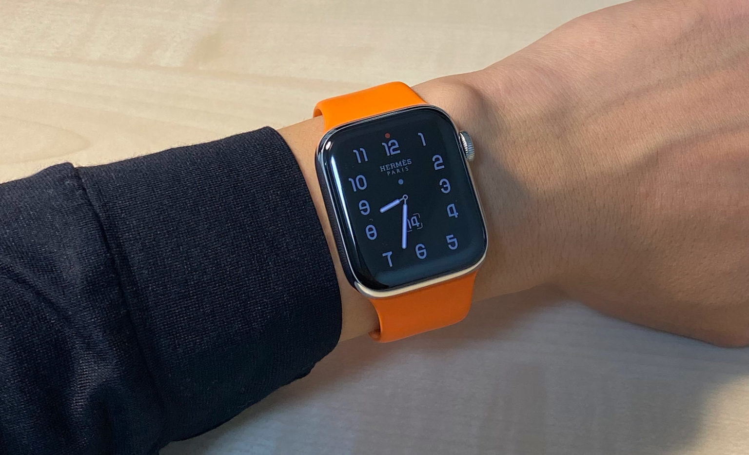 Apple Watch Hermèsには「Hermèsオレンジスポーツバンド」が付属するのでありがたい
