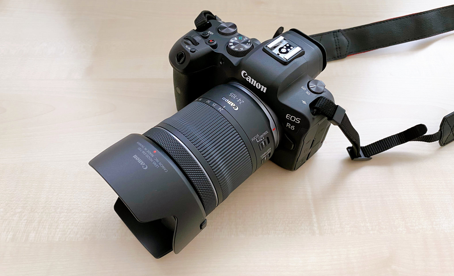 RF24-105mm F4-7.1 IS STM フード付き-