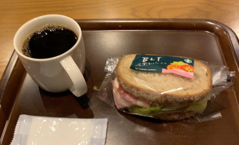 BLT サンドイッチ