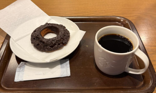 チョコドーナツとコーヒー