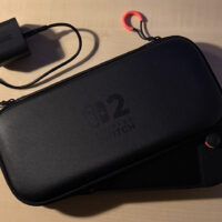Switch 2のキャリングケースとACアダプター