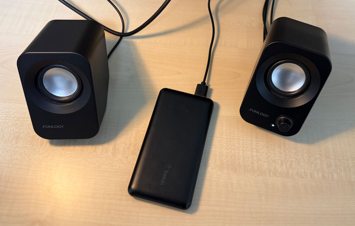 モバイルバッテリーと接続