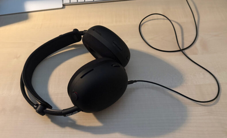 INZONE H9 IIを有線接続
