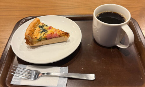 ベーコンとほうれん草のキッシュ