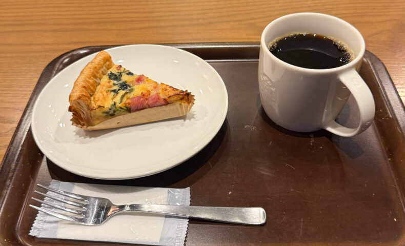 ベーコンとほうれん草のキッシュ